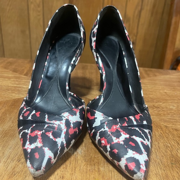 Alexander McQueen Tricolor Pixel Print Leather Lex D" Orsay Pumps - Picture 3 of 15